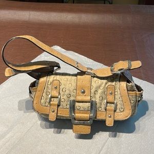 GUESS handbag purse signature logo bag